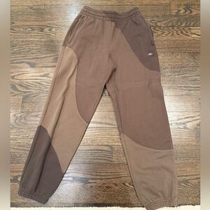 ALO Yoga Two-Tone Brown Joggers
